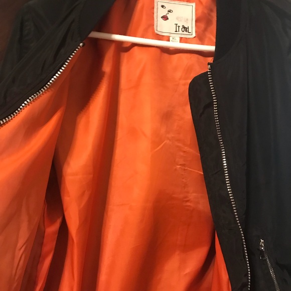 Bomber jacket - Picture 2 of 3